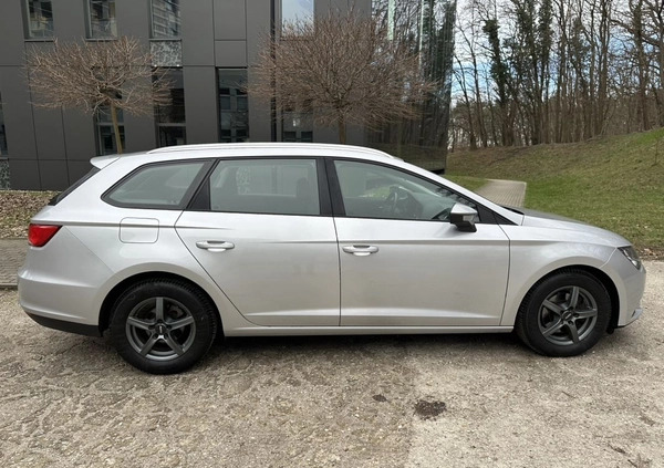 Seat Leon cena 34900 przebieg: 173500, rok produkcji 2014 z Góra małe 191